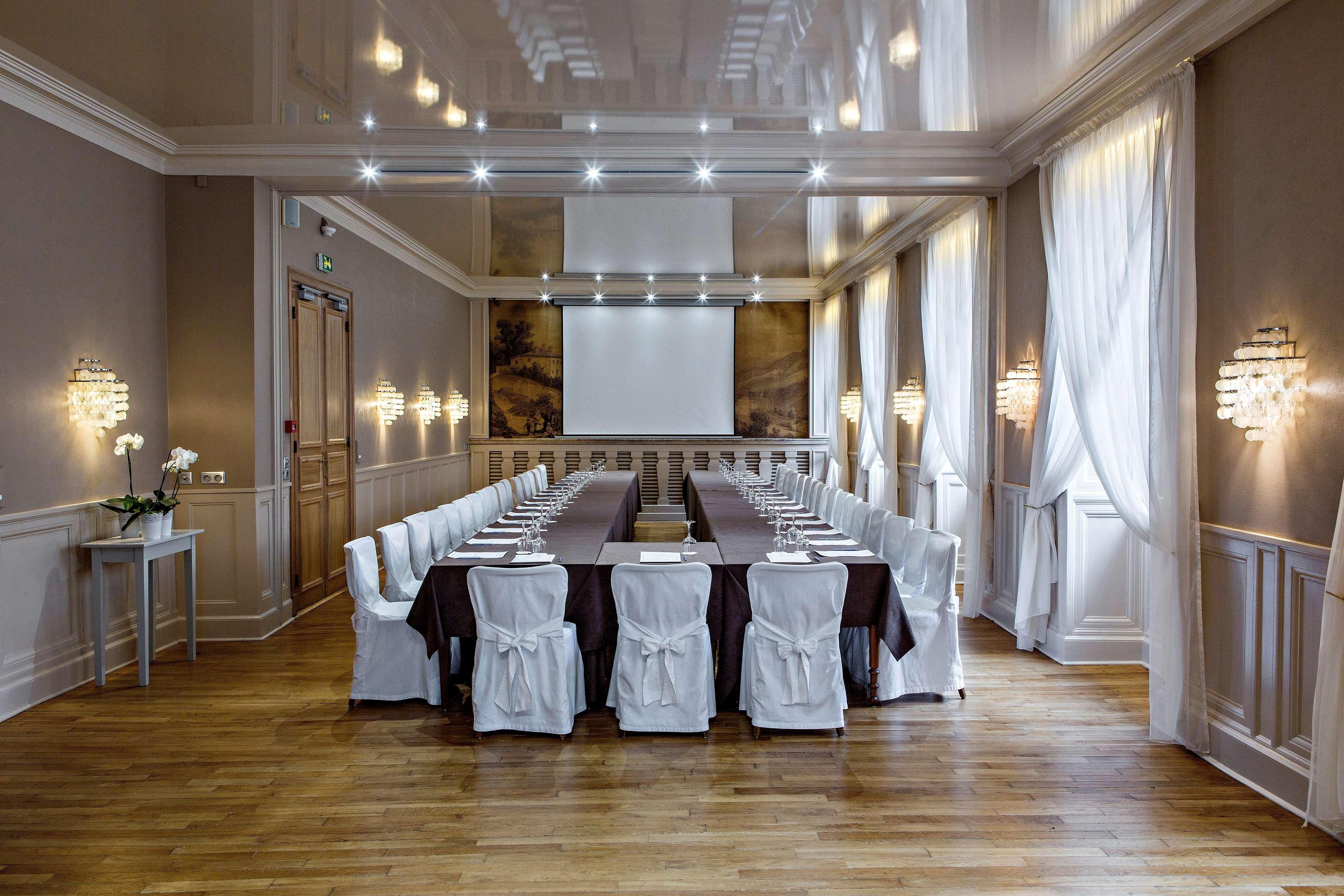 Best Western Grand Hotel De Bordeaux Aurillac Exterior photo